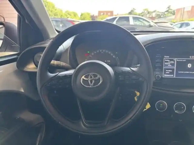 Toyota Aygo X 1.0 vvt-i 72ch dynamic my23 — photo 12