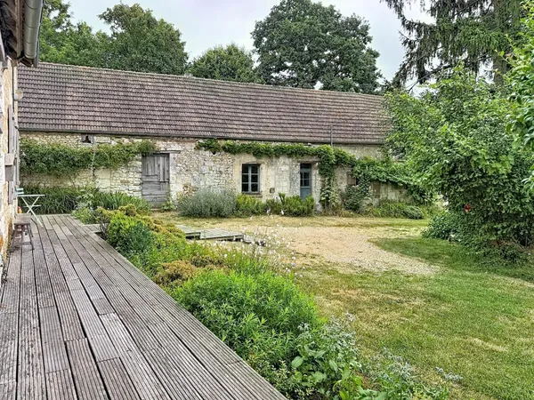 Vends propriété - 146 m² - 6 pièces, 4 chambres - Saint-Mard-de-Réno 61400