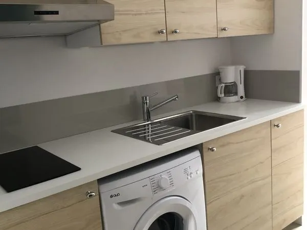 Ideal jeune frontalier libre de suite