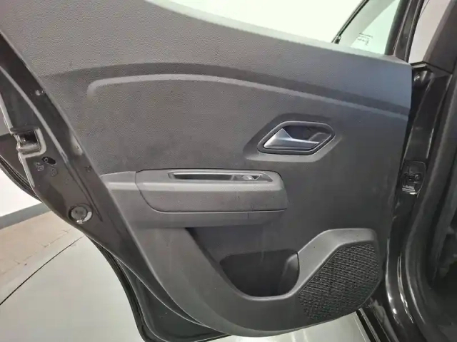 Dacia Sandero sce 65 - 22 — photo 23