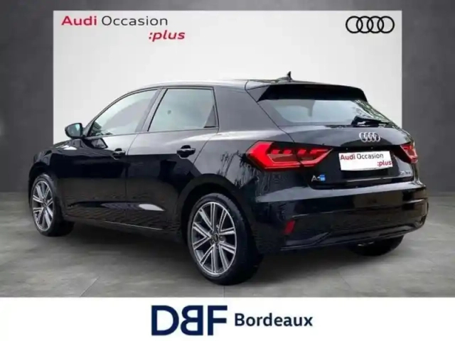 Audi A1 25 tfsi 95 ch s tronic 7 design — photo 3