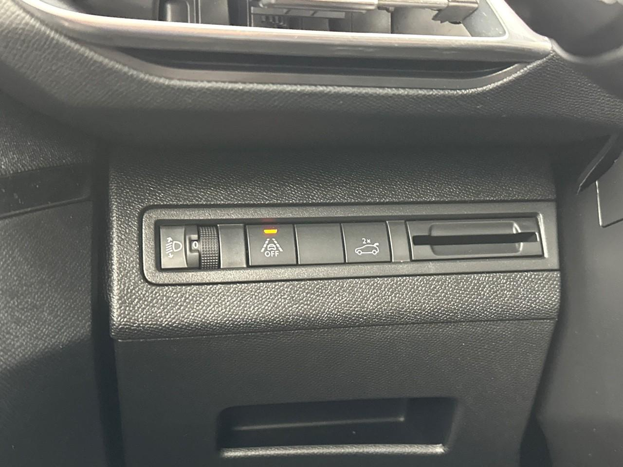 Peugeot 3008 puretech 130ch s&s bvm6 allure pack — photo 16