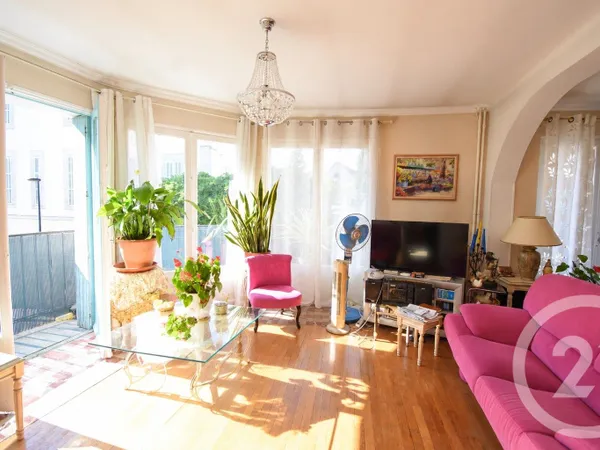 Immeuble 1 pièce 618 m²