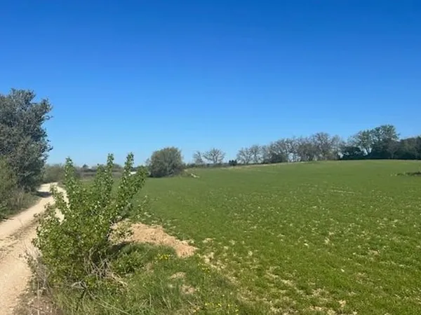 Terrain 21778 m²