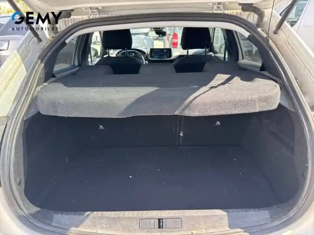 Peugeot 208 puretech 100 s&amp;s bvm6 — photo 6
