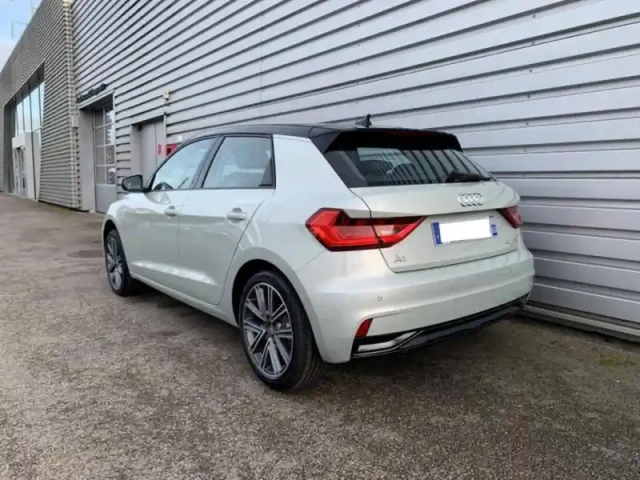 Audi A1 sportback 30 tfsi 116ch design s tronic 7 — photo 2