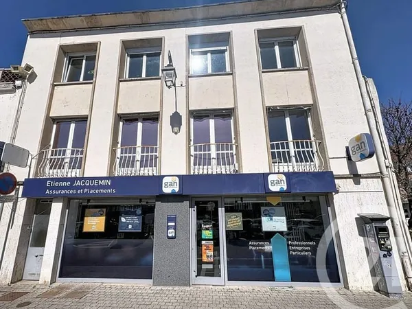 Bâtiment 3 pièces 250 m²