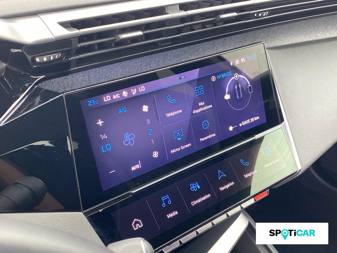 Peugeot 308 phev 180ch allure pack e-eat8 — photo 13