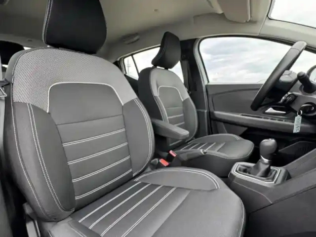 Dacia Sandero 1.0 tce 90ch confort cvt -22 — photo 12