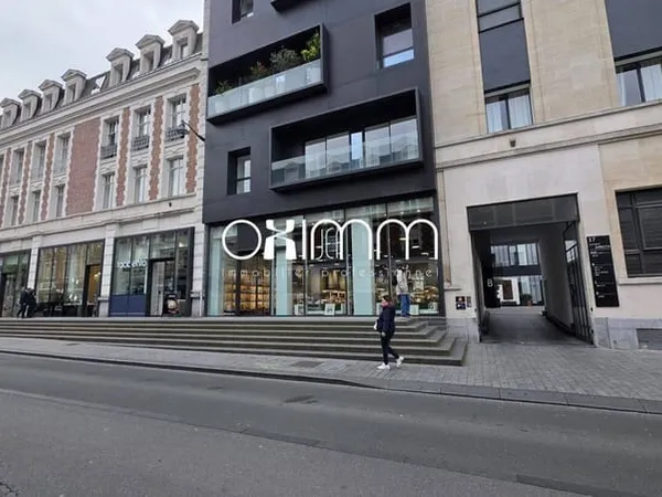 Local commercial 199 m²