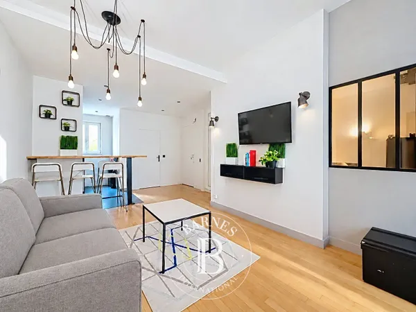 Le service location courte durée de la maison BARNES vous présente ce bien :