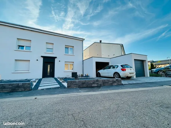 EN EXCLUSIVITÉ - SUPERBE MAISON DE TYPE F6 - 192m2 - JARDIN PLEIN SUD