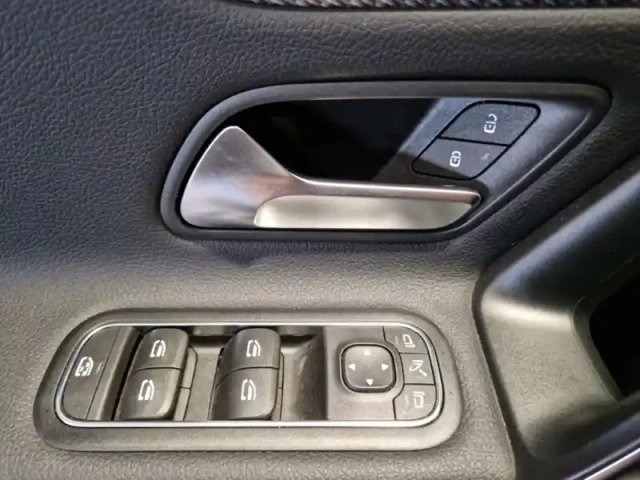 Mercedes Classe A 180 d progressive line — photo 40