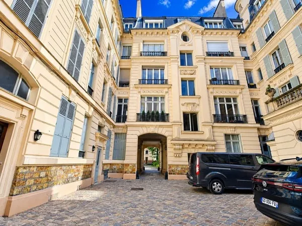 Appartement à vendre 6 pièces VERSAILLES (78) à quelques pas du Château