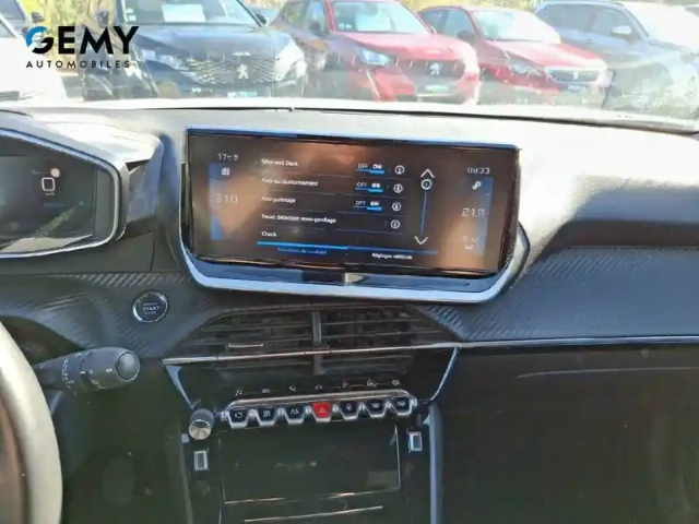 Peugeot 2008 puretech 130 s&amp;s bvm6 — photo 13
