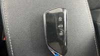 Volkswagen Golf 1.5 eTSI OPF 130ch Life Plus DSG7 — photo 21