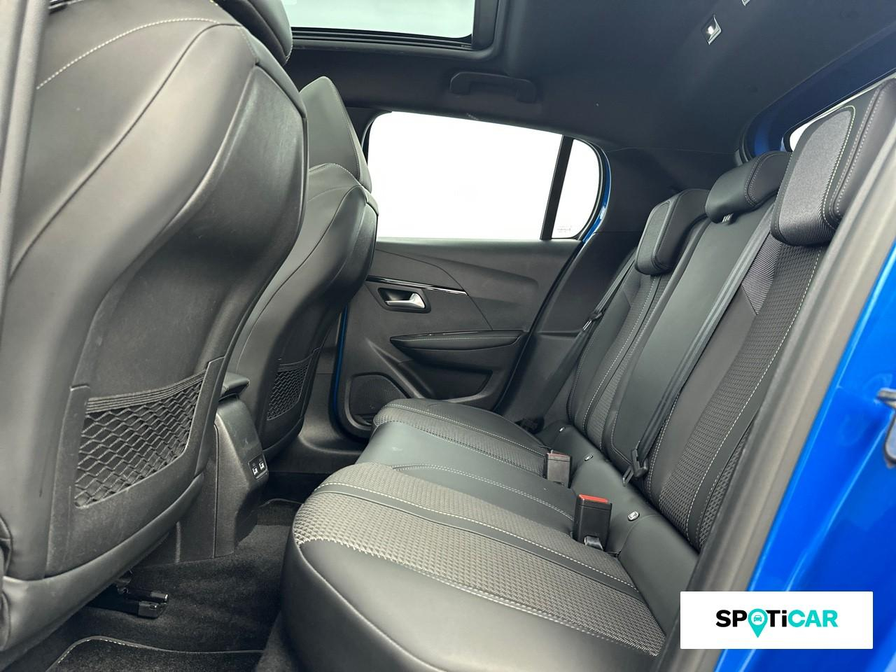 Peugeot 208 e-208 136ch gt — photo 10