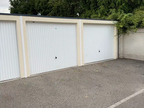 Garage dans résidence sécurisée