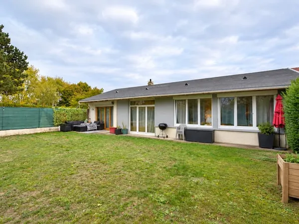FOSSES MAISON DE PLAIN-PIED 3 CHAMBRES ENVIRONNEMENT CALME
