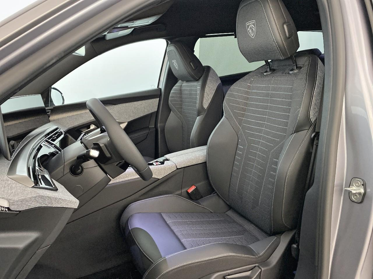 Peugeot 5008 1.2 hybrid 145 e-dcs6 gt — photo 9
