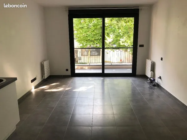 Grand studio a le perreux sur marne