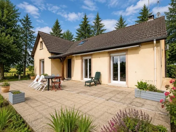 À VENDRE - Maison familiale avec vue dégagée à Lalacelle