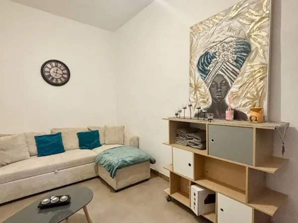 APPARTEMENT À LOUER meublé
