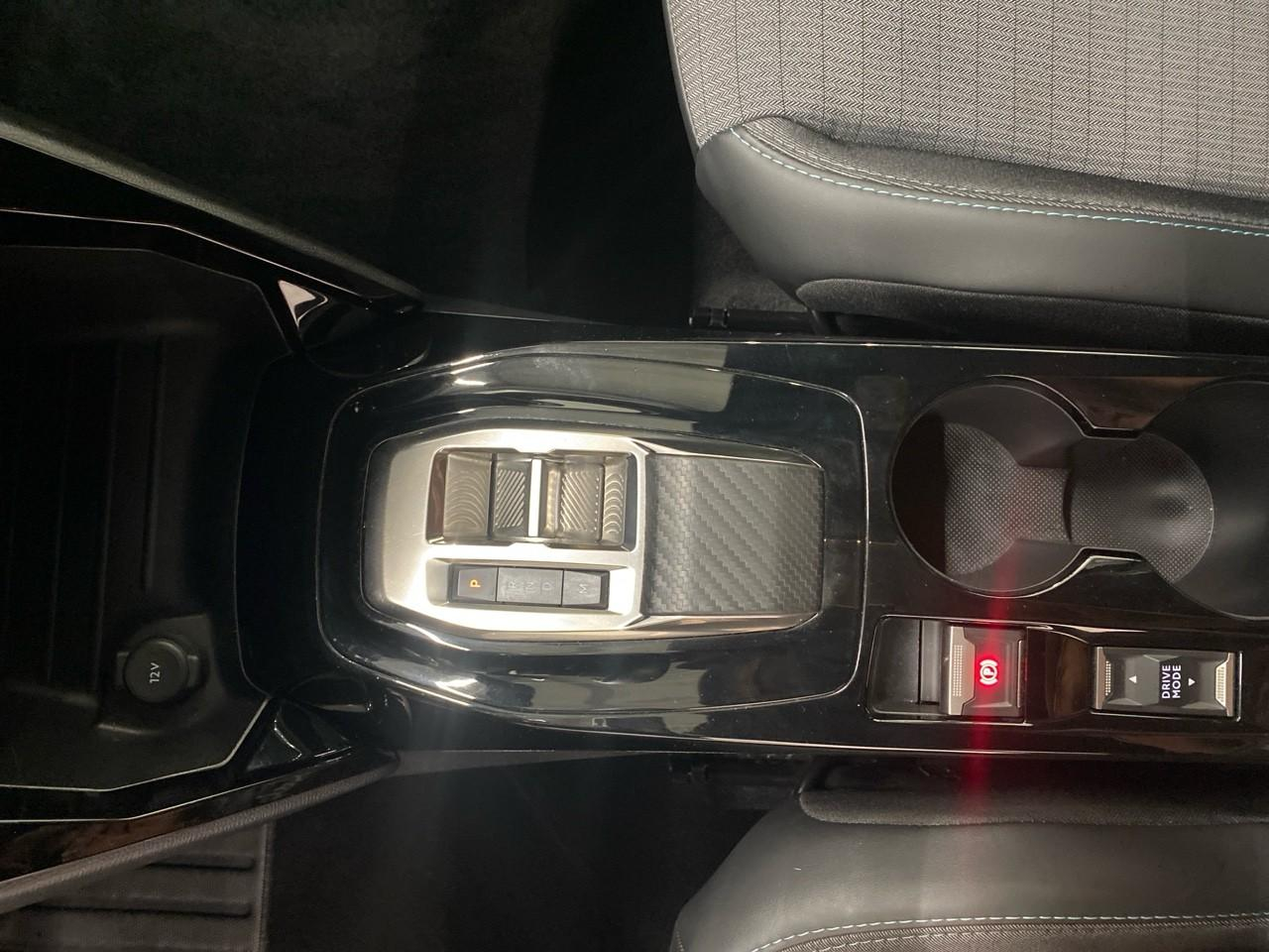 Peugeot 2008 puretech 130 s&s eat8 allure — photo 25