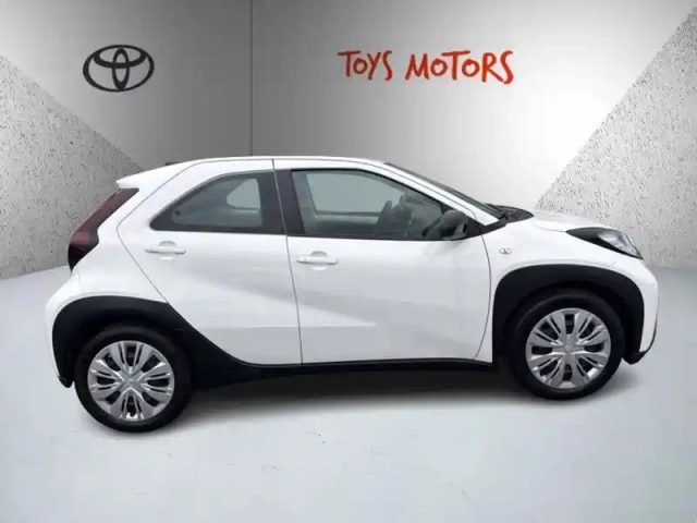 Toyota Aygo 1.0 vvt-i 72 dynamic — photo 6