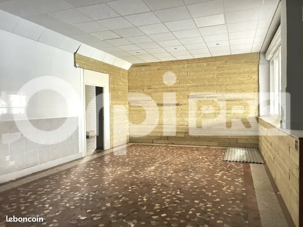 Bureau 250 m²