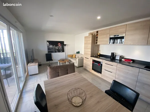 Beau T3 meublé 67m2 à louer - Terrasse, parking privatif et garage en sous-sol