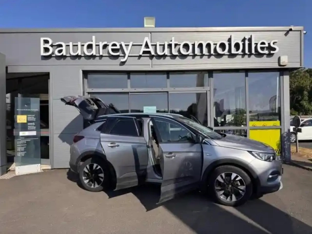Opel Grandland X 1.2 turbo 130ch design line bva 109g — photo 14