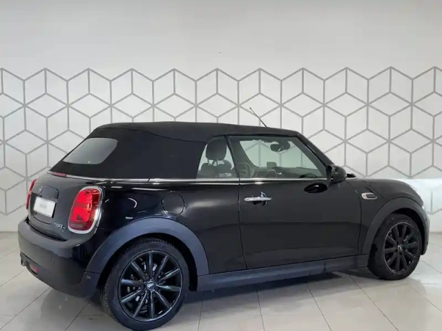 Mini Mini cabriolet cooper d 116 ch bva7 — photo 3