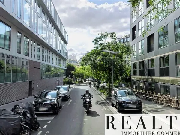 Local commercial 180 m²