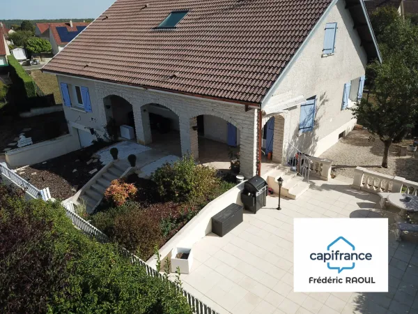 Maison 8 pièces 217 m²