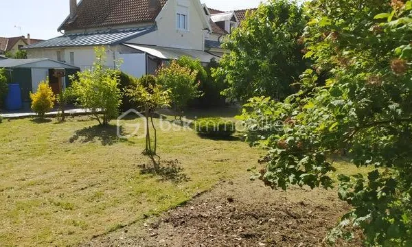 Charmante maison de ville au coeur de Laon : tranquillité et confort assurés !
