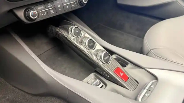Ferrari Portofino 4.0 v8 600 ch — photo 15