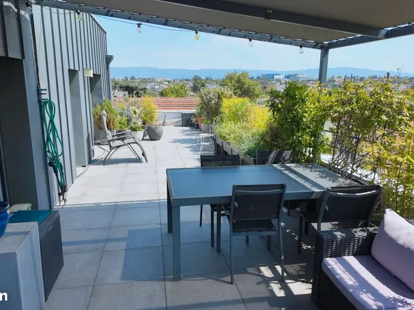 Appartement T4 dernier étage avec terrasse panoramique - Valence centre proche gare