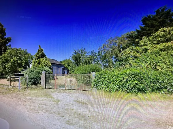 Terrain 1215 m²