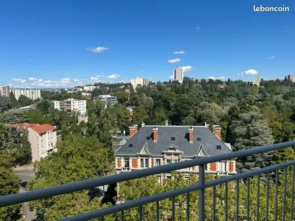 Studio 1 pièce 38 m²