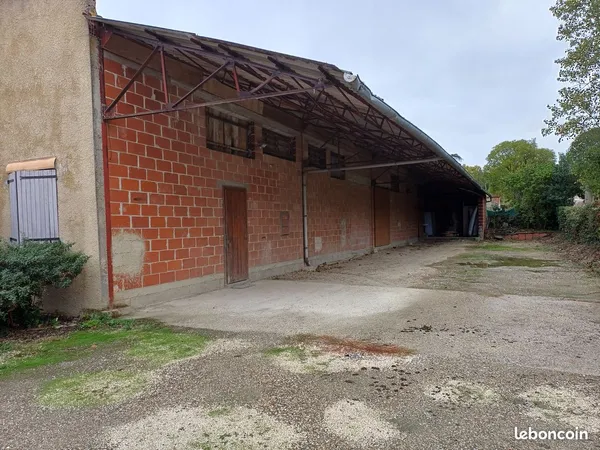 Hangar de stockage