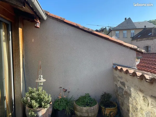 Maison de ville avec espace commercial au rez de chaussée