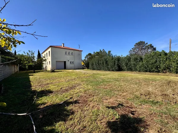 SAUVIAN - Terrain à bâtir 250 m² - Libre de constructeur - 105 000