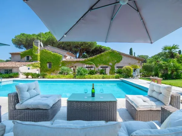 Maison 10 pièces 325 m²