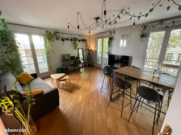 T3 67 m² - Saxe-Gambetta (métros B & D) - Box fermé compris - Mobilier possible pour une occupation 