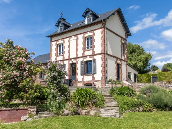 Maison de charme avec jardin arboré - Deauville