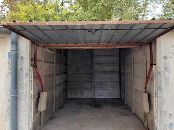 Box à louer dans résidence calme