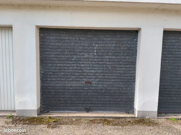 Vends Garage -Box Fermé