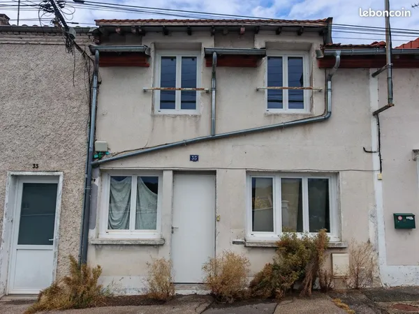 Maison de ville 75 m² à finir - Chaudière neuve jamais servie + matériaux inclus - 75 000