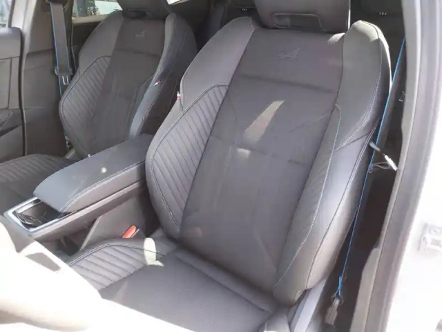 Renault Megane e-tech 220 ch autonomie confort — photo 12
